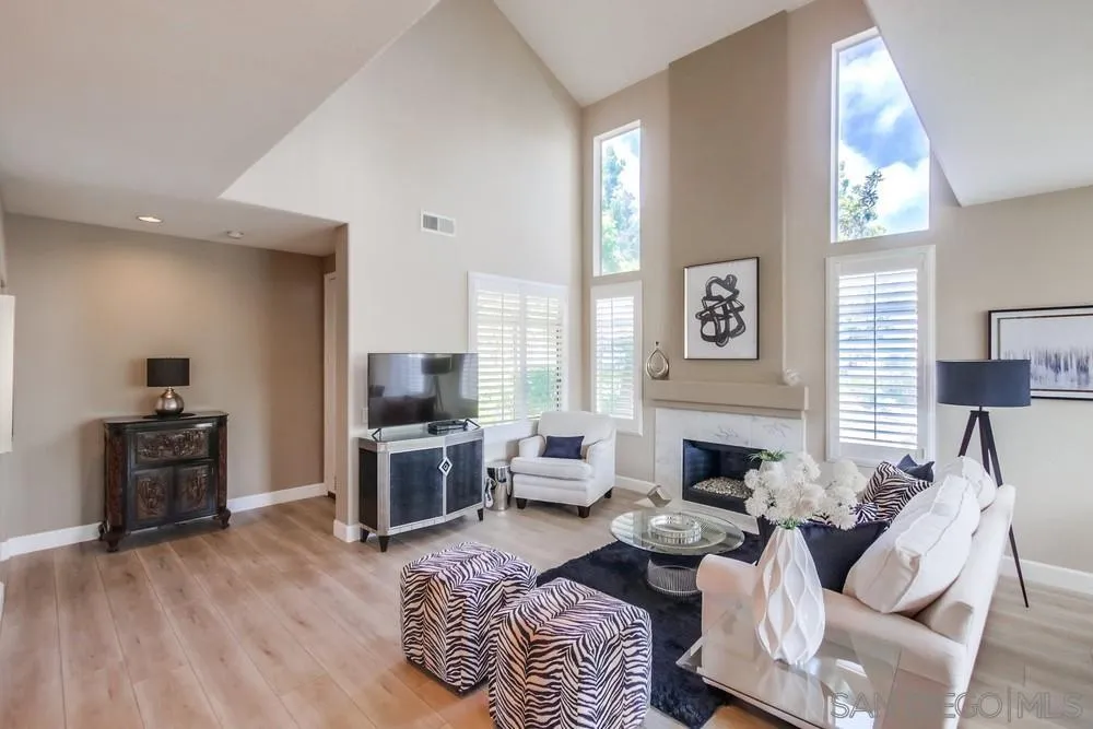 12391 Caminito Vibrante