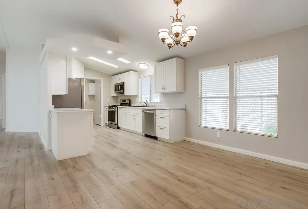 1010 E Bobier Unit 182