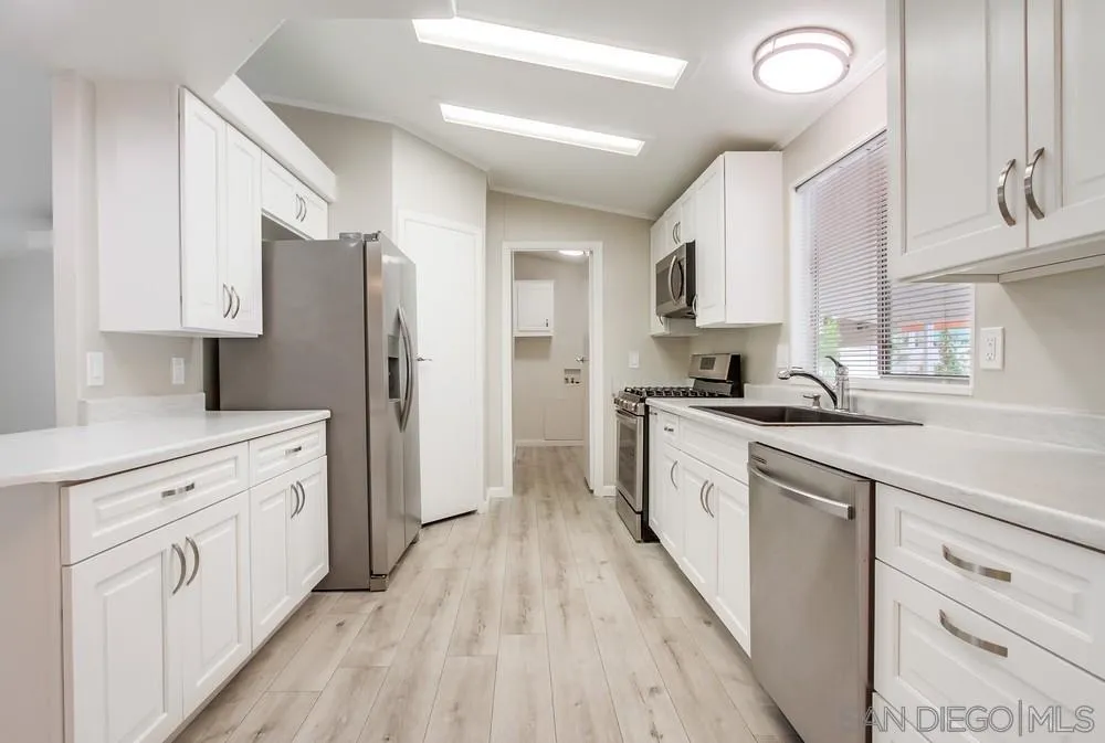 1010 E Bobier Unit 182