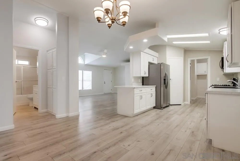 1010 E Bobier Unit 182