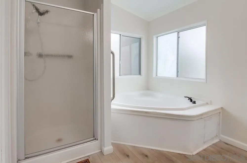 1010 E Bobier Unit 182