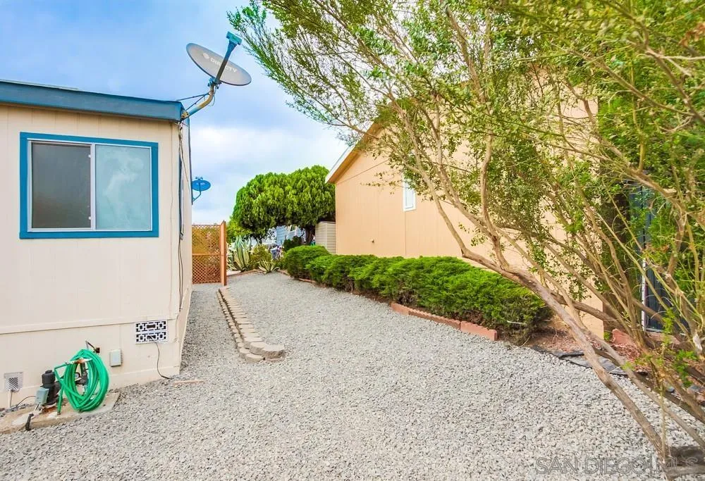 1010 E Bobier Unit 182