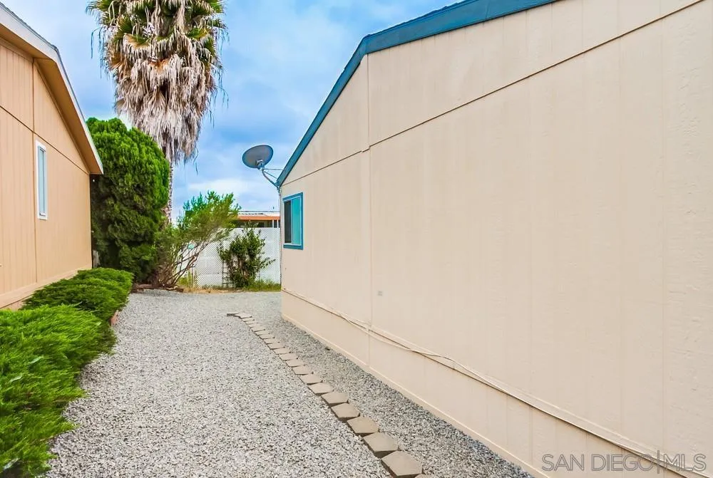 1010 E Bobier Unit 182