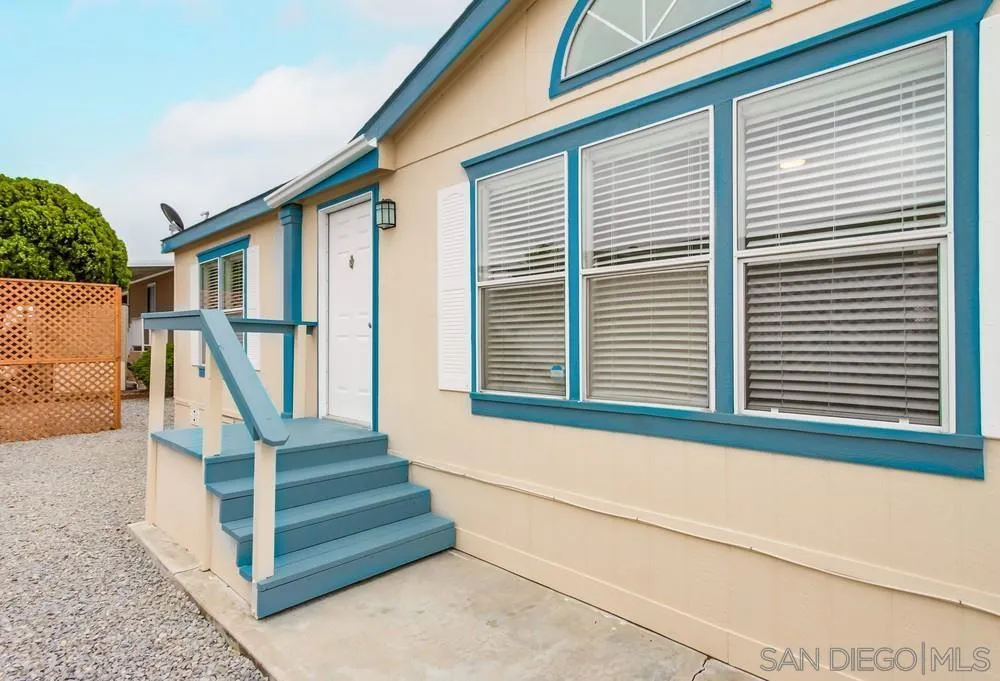 1010 E Bobier Unit 182