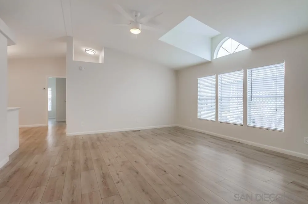 1010 E Bobier Unit 182