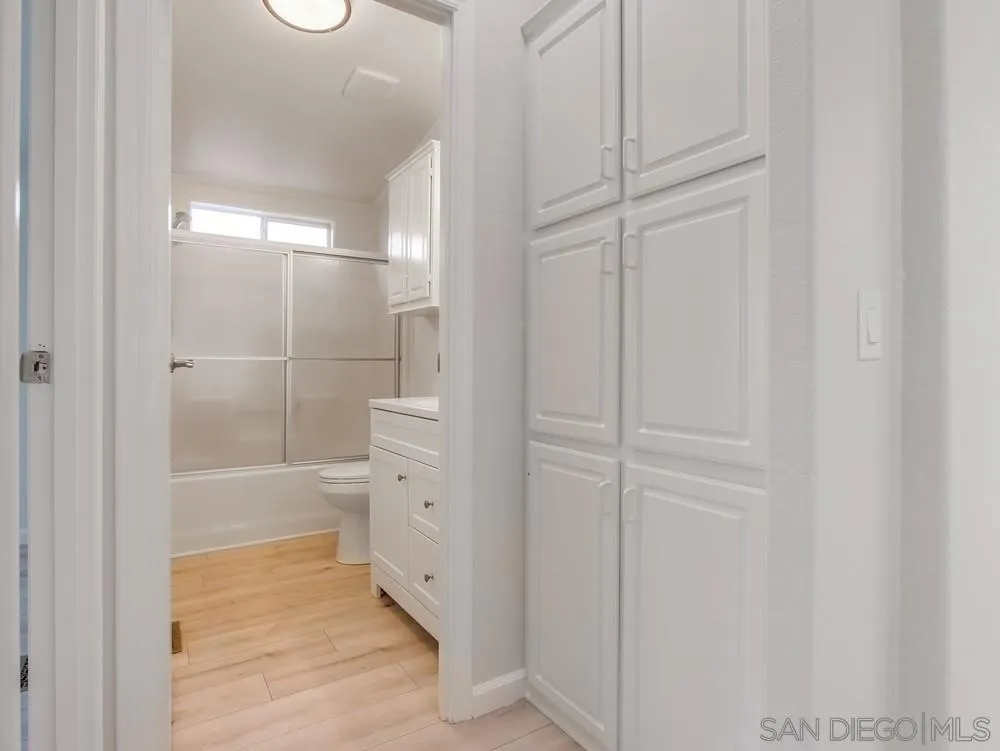 1010 E Bobier Unit 182