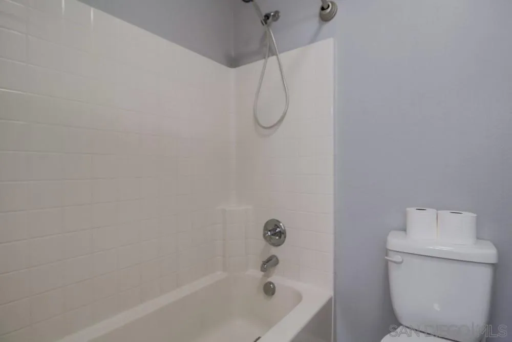 4300 Newton Ave Unit 45