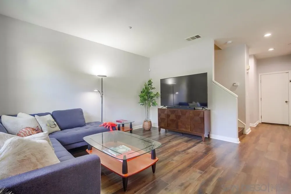 4300 Newton Ave Unit 45