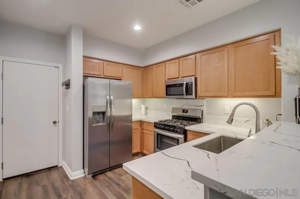 4300 Newton Ave Unit 45