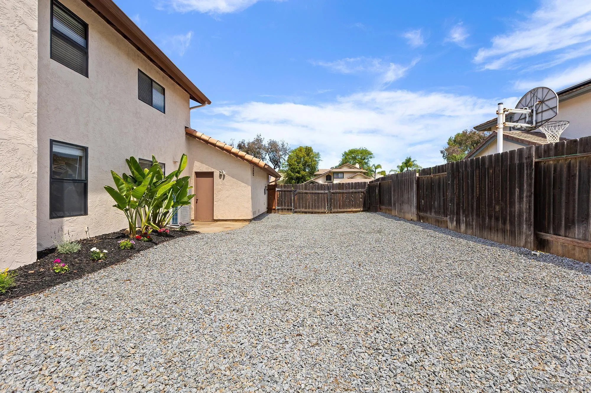 13939 Country Creek