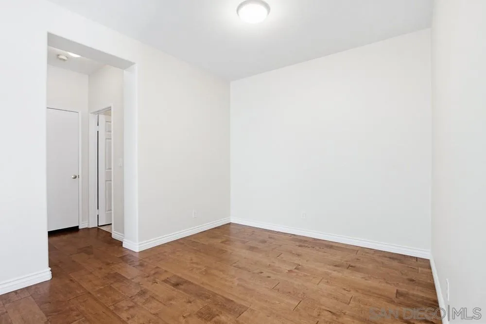 10745 Ballystock
