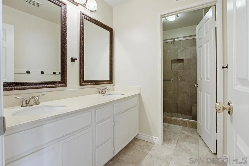 10745 Ballystock