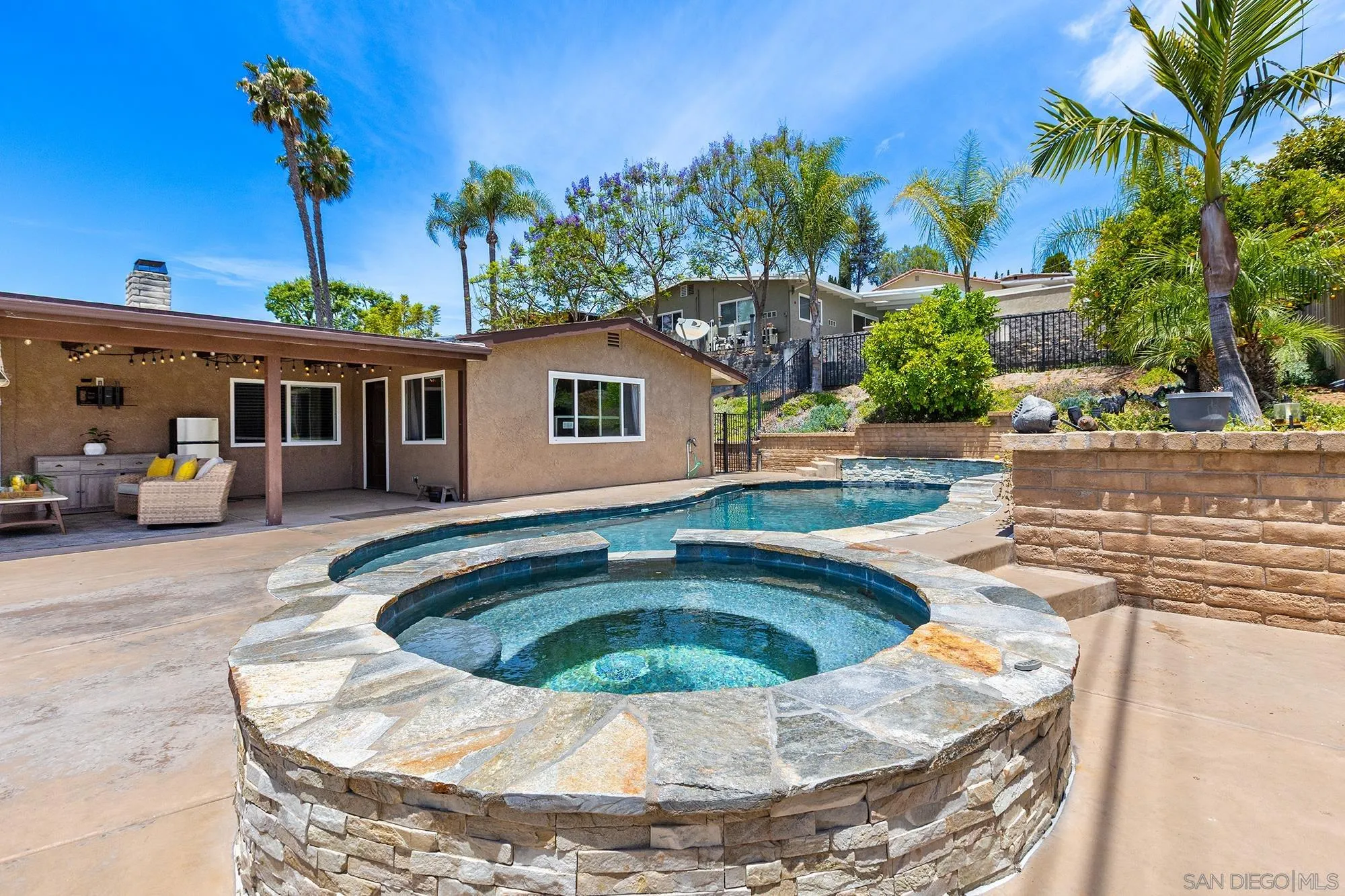 14505 Victoria Estates