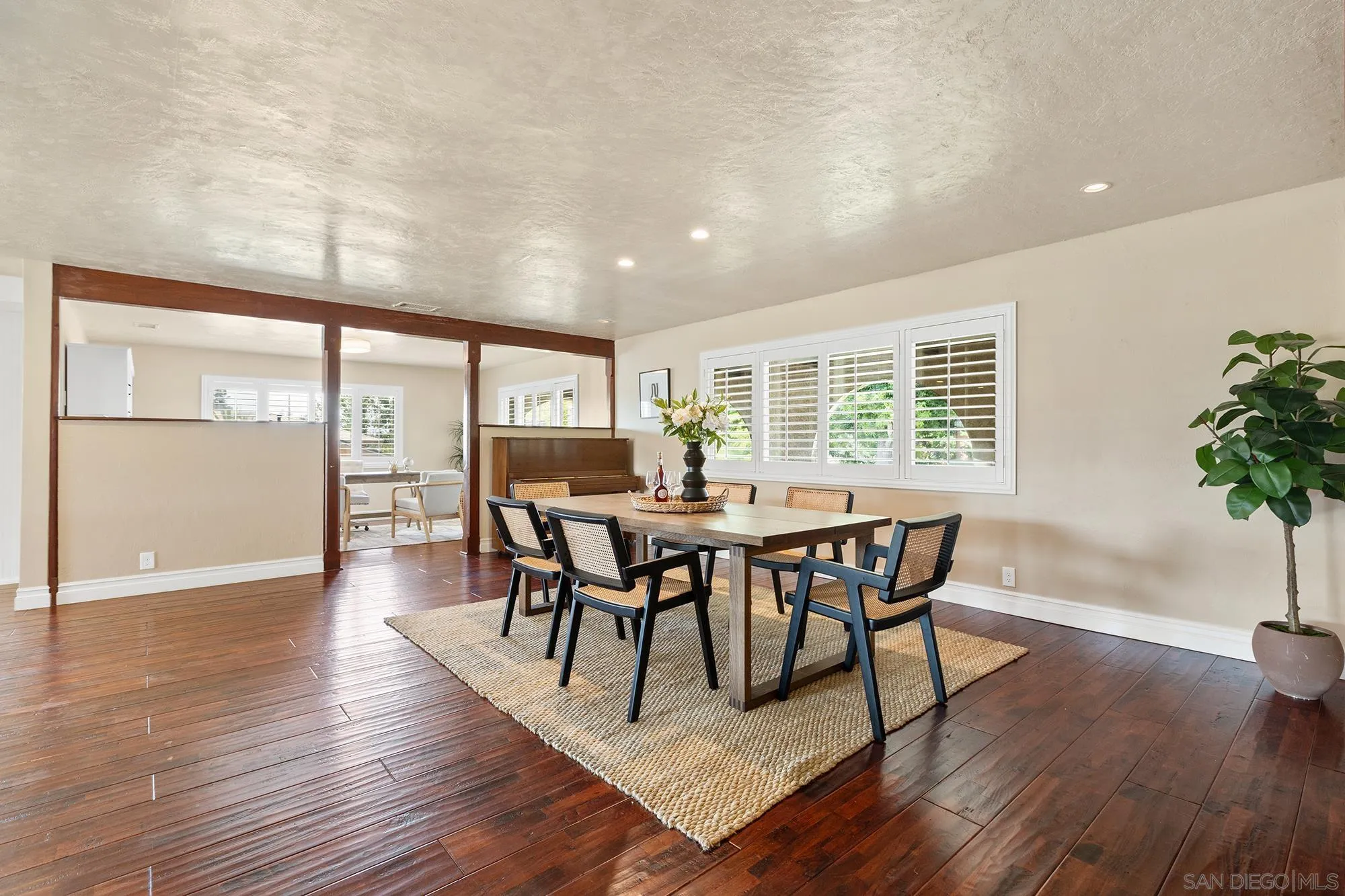14505 Victoria Estates
