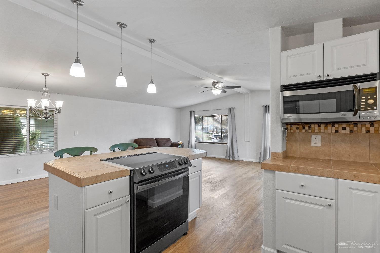 14556 E Tehachapi Boulevard Unit: 122