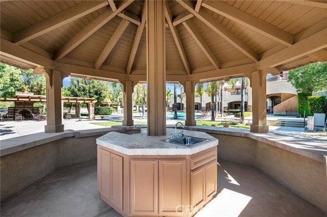 986 Coriander Drive # 304