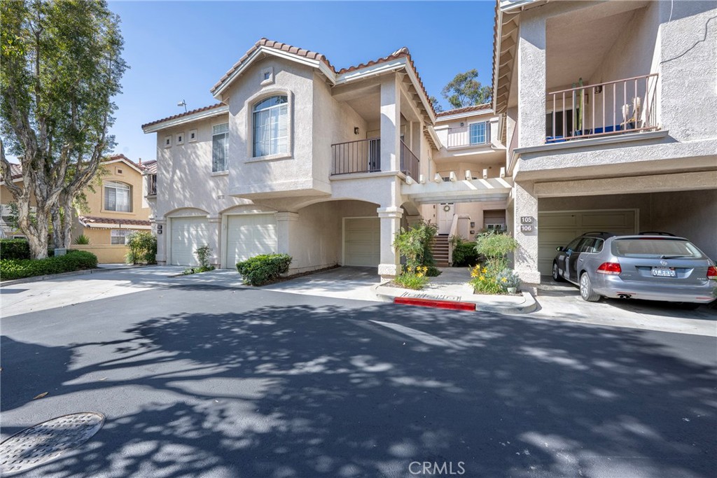 8215 E White Oak Ridge 105