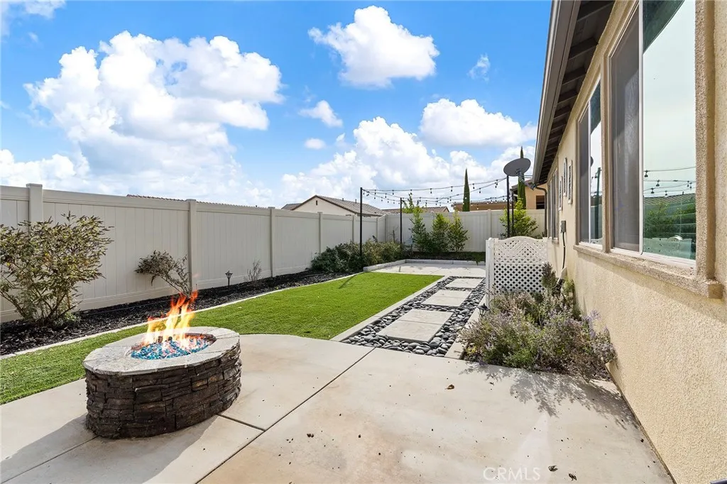 34806 Wind Poppy Way