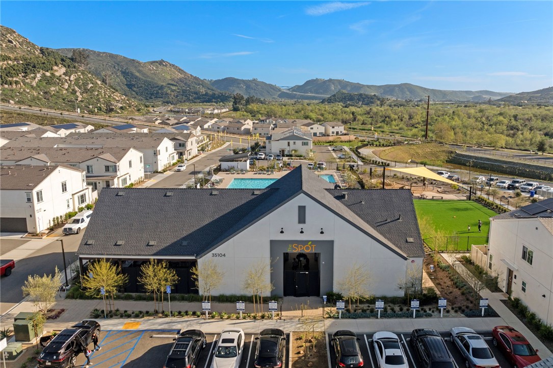 35104 Lemongrass Lane