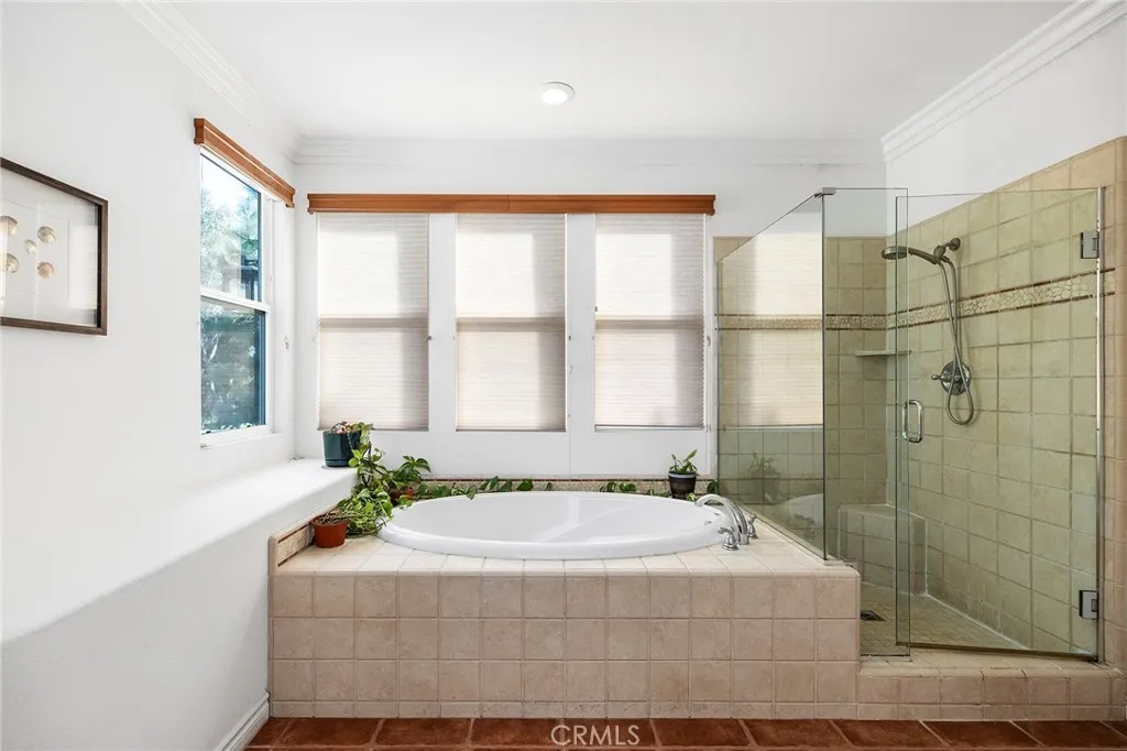 10202 Pinecastle Street