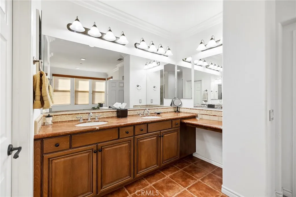 10202 Pinecastle Street