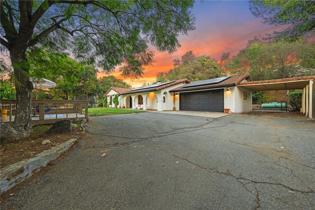 736 Del Valle Drive