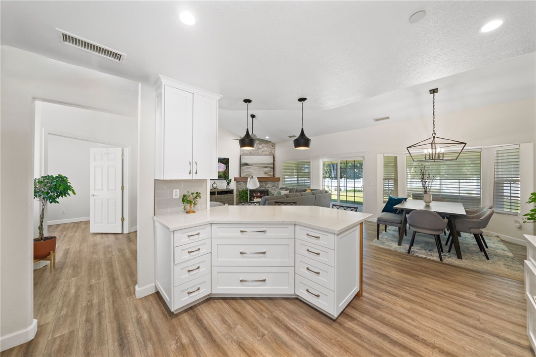 13952 Oakwood Glen Place