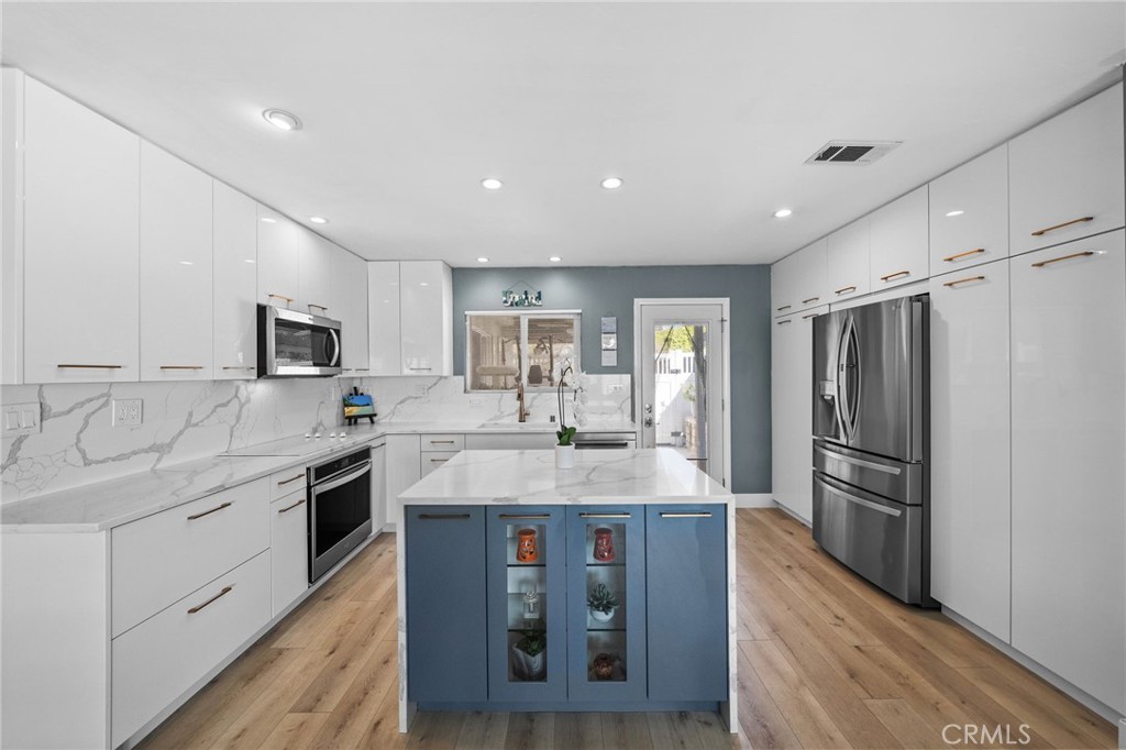 3839 Vista Campana S 47