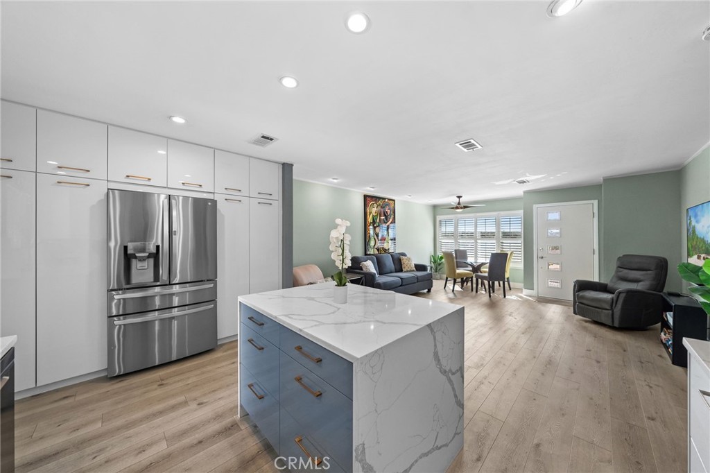 3839 Vista Campana S 47