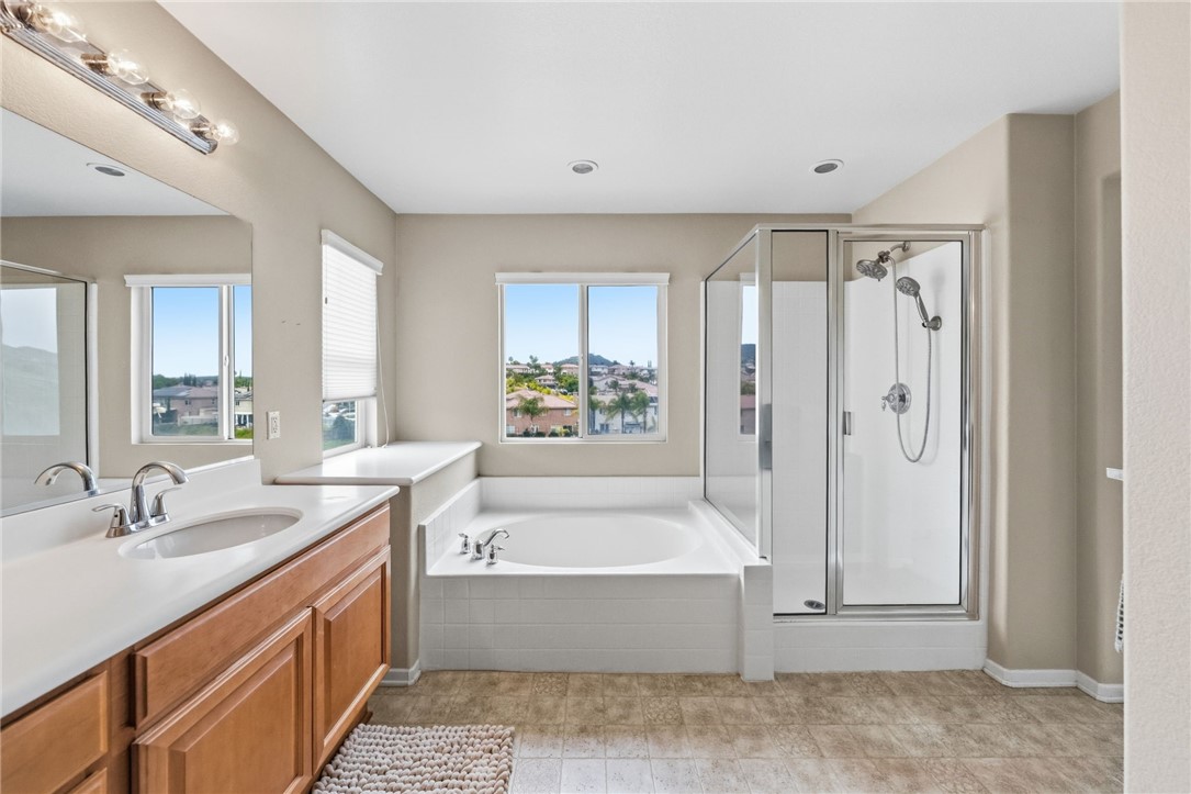 23376 Caliente Springs Avenue