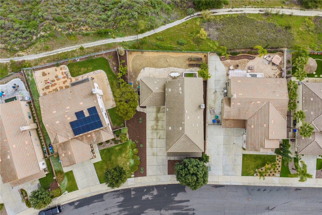 23376 Caliente Springs Avenue