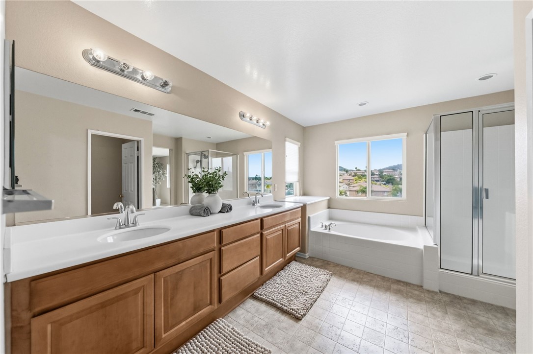 23376 Caliente Springs Avenue