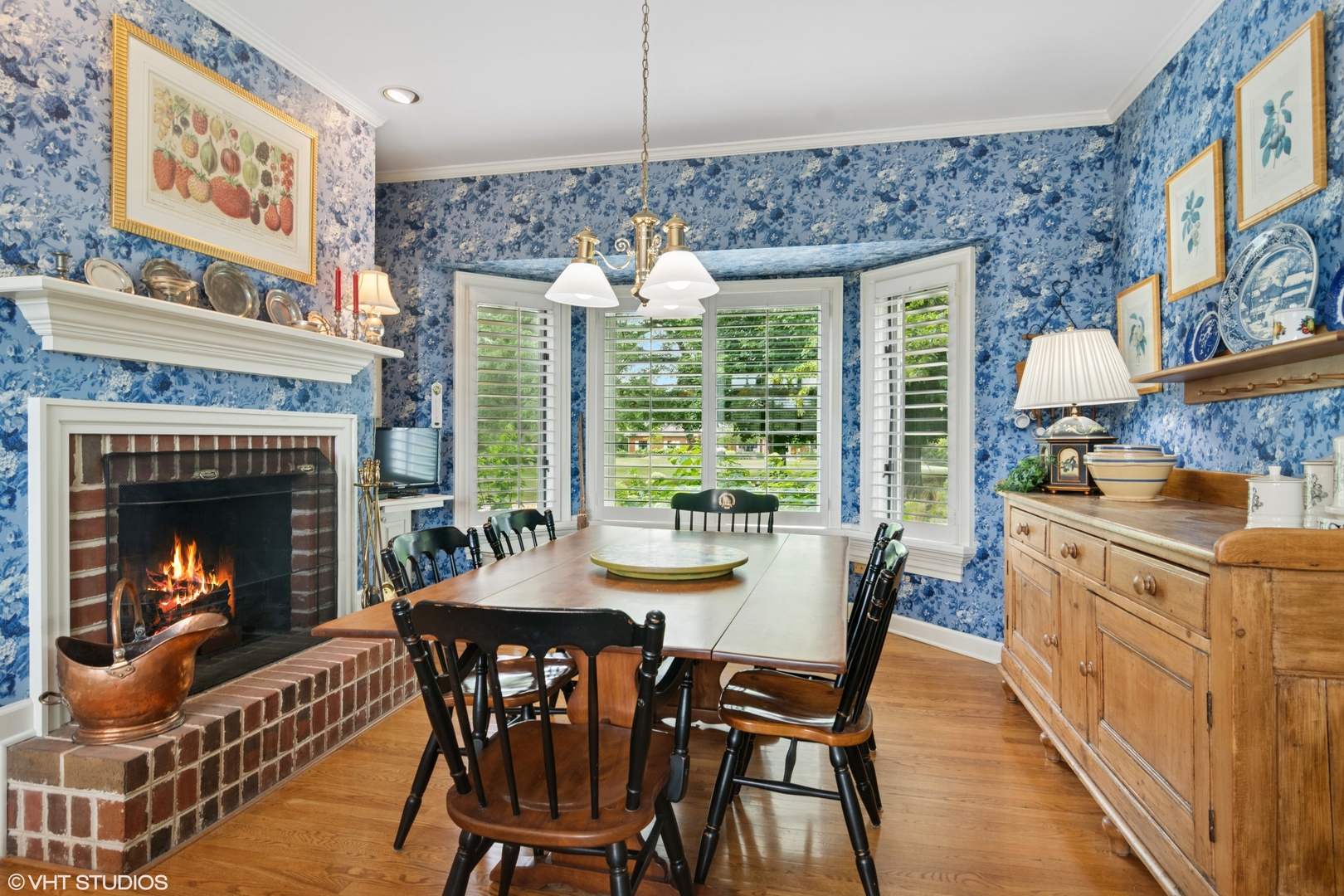 2 Hickory Lane