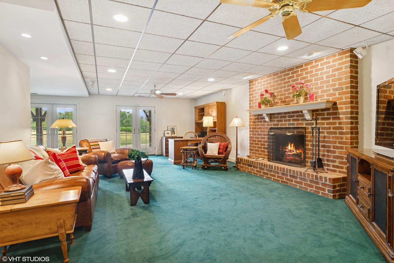 2 Hickory Lane