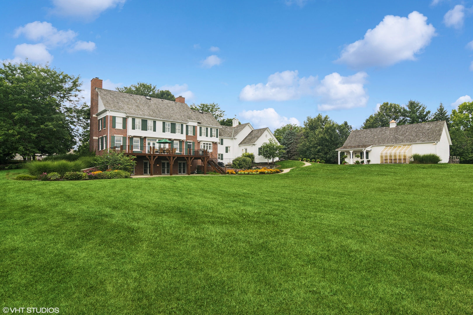 2 Hickory Lane