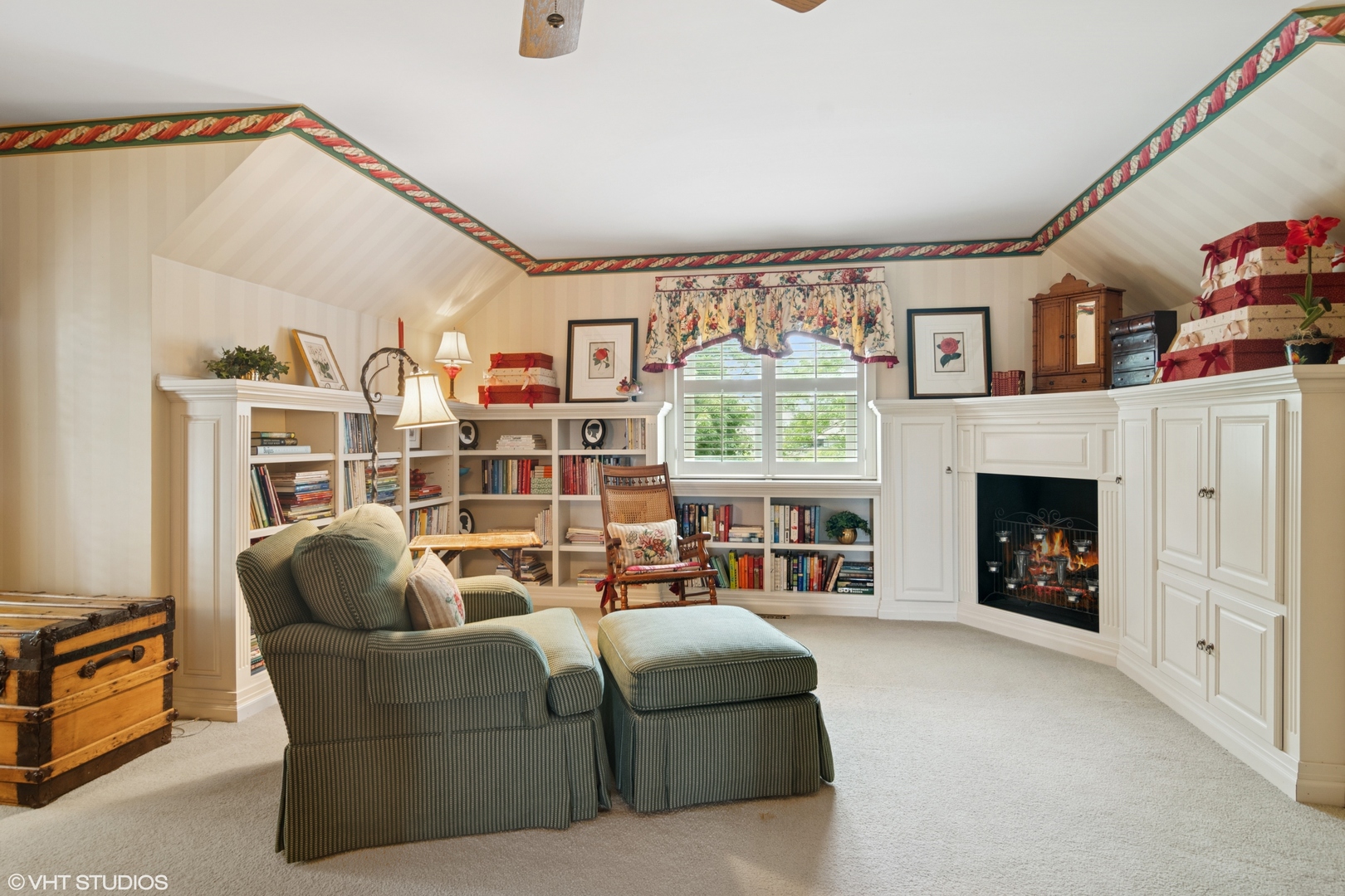 2 Hickory Lane
