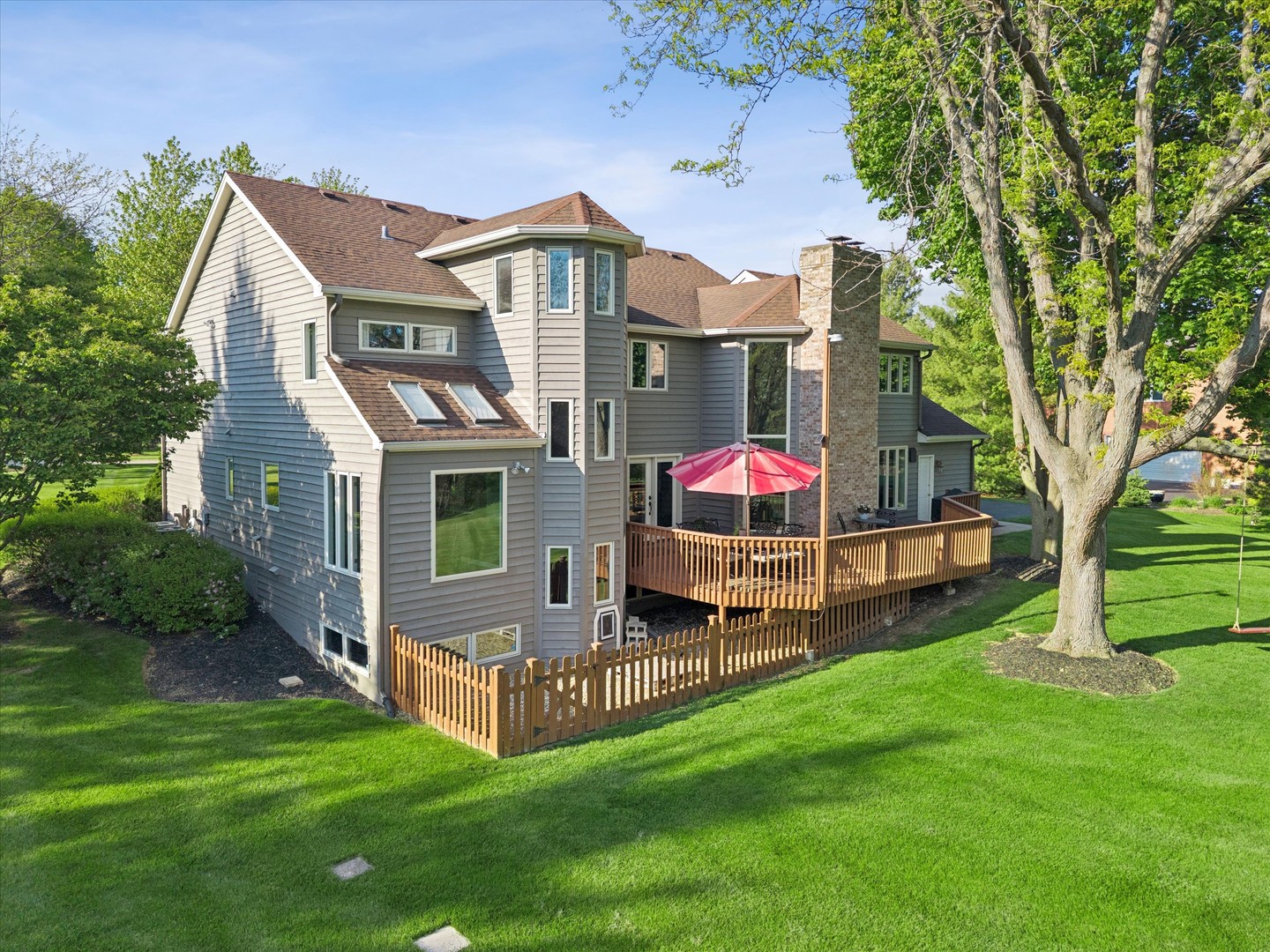 2 Fenview Court