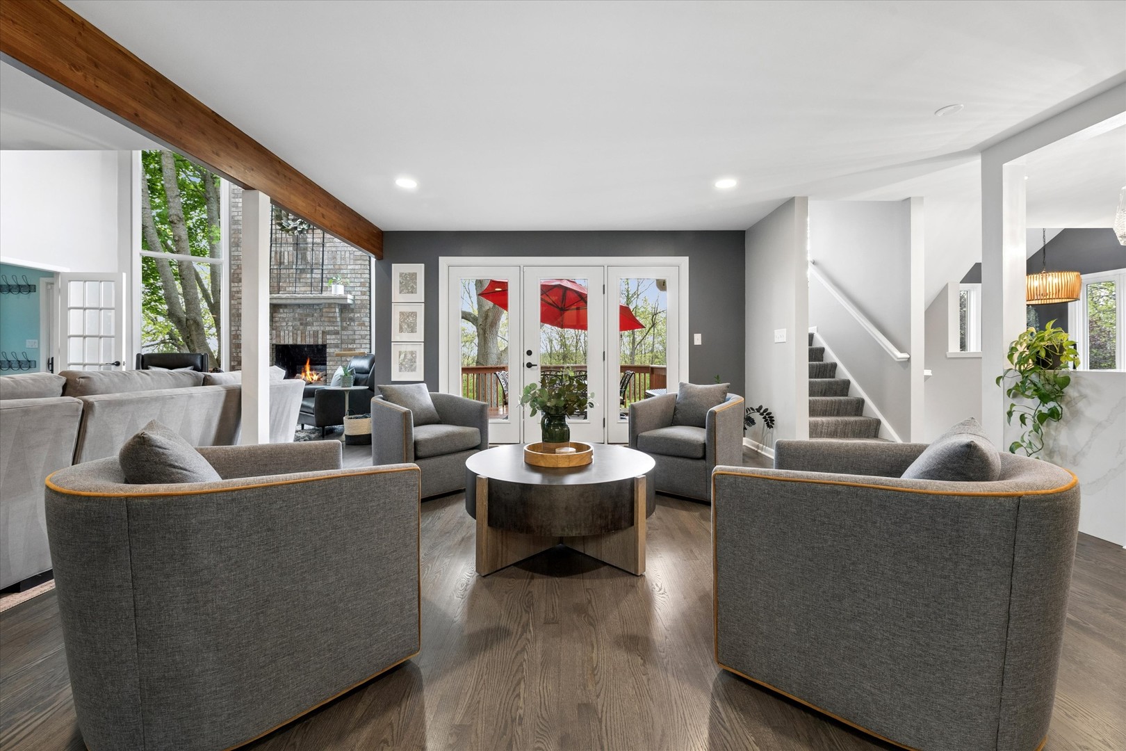 2 Fenview Court