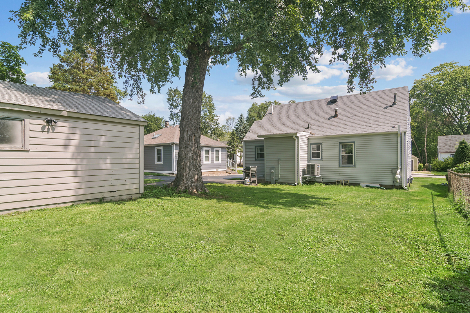 418 S Lake Terrace