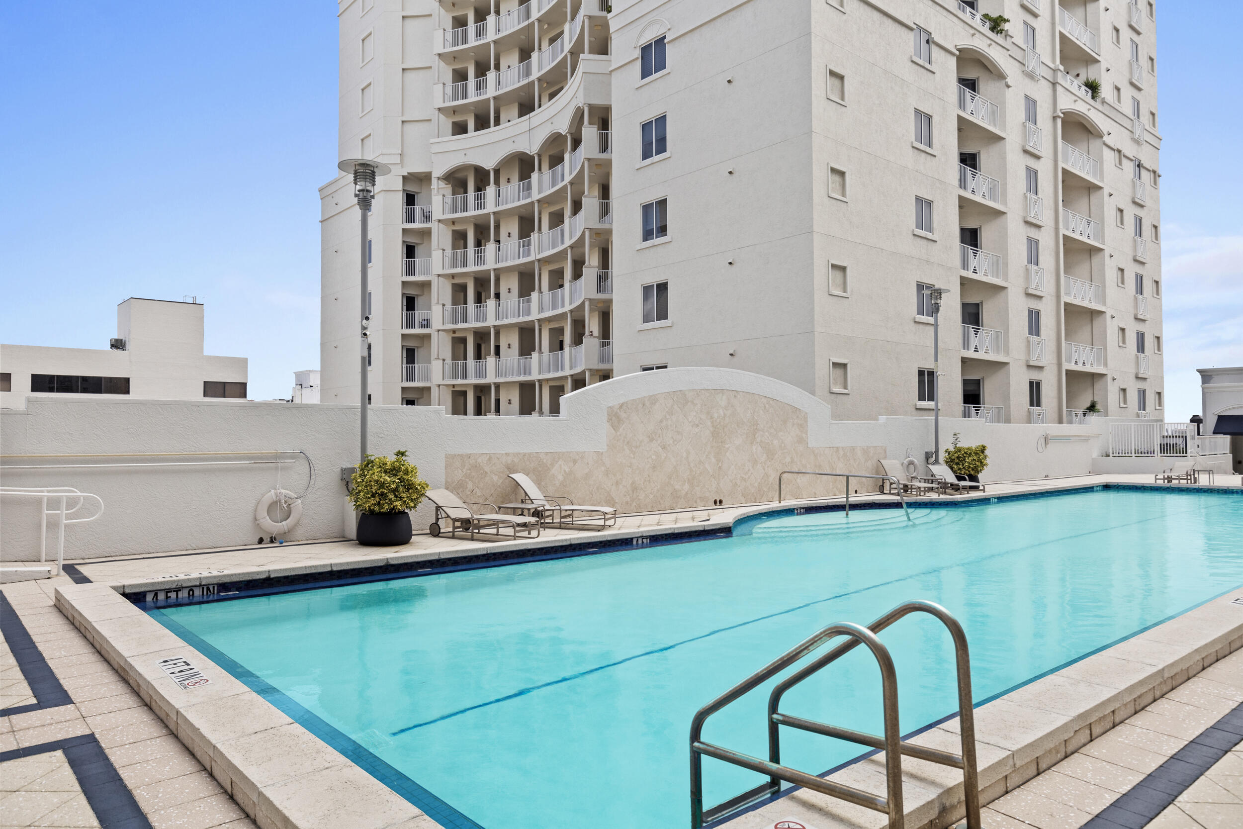 255 Evernia Street 1518