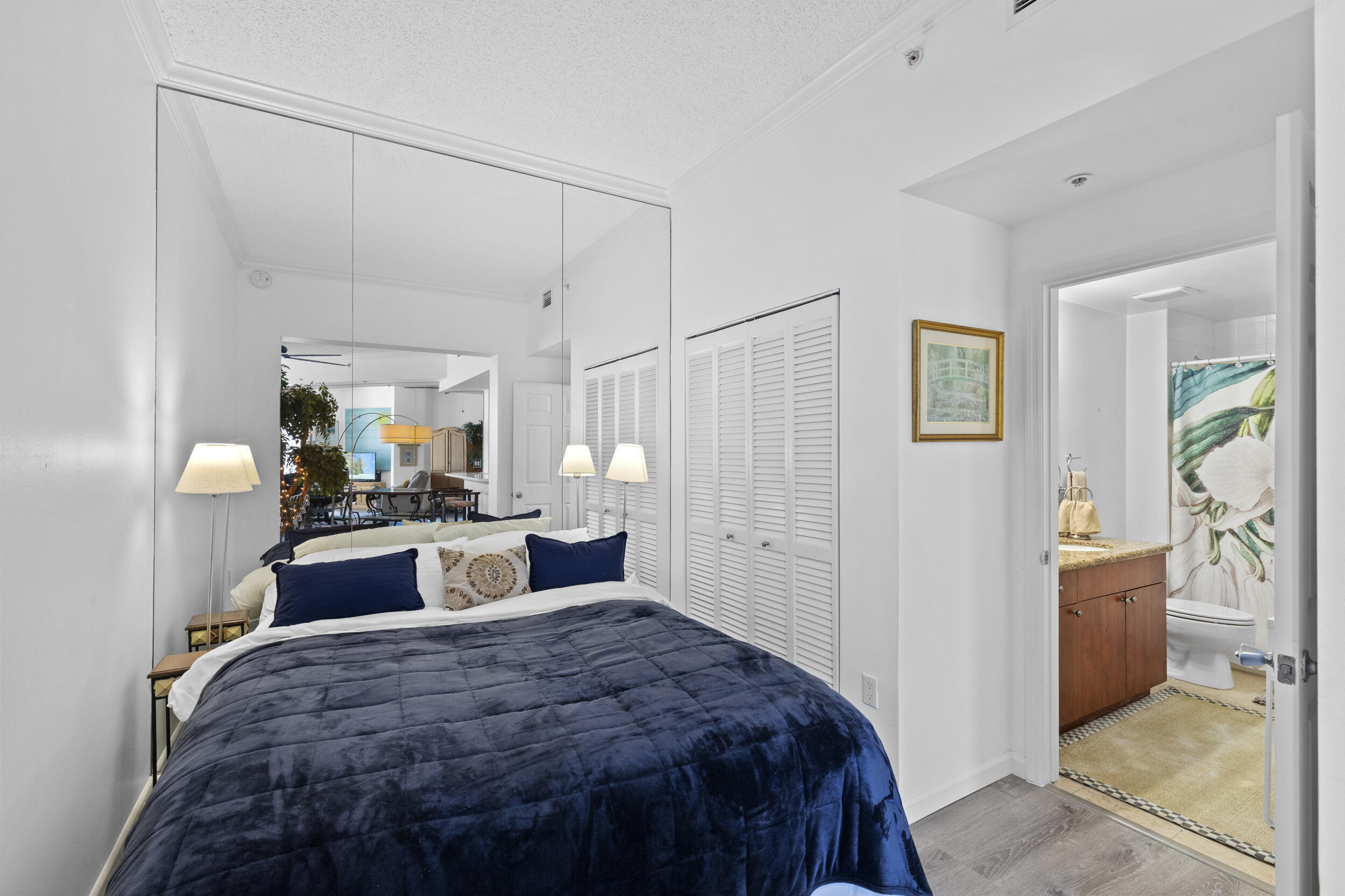 255 Evernia Street 1518