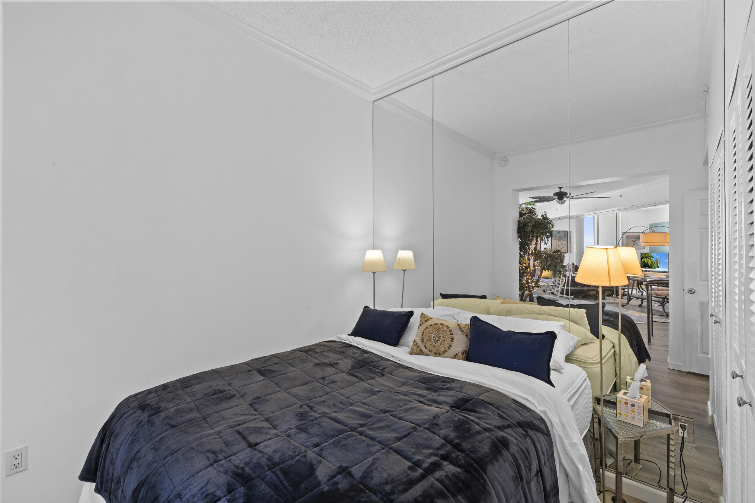 255 Evernia Street 1518