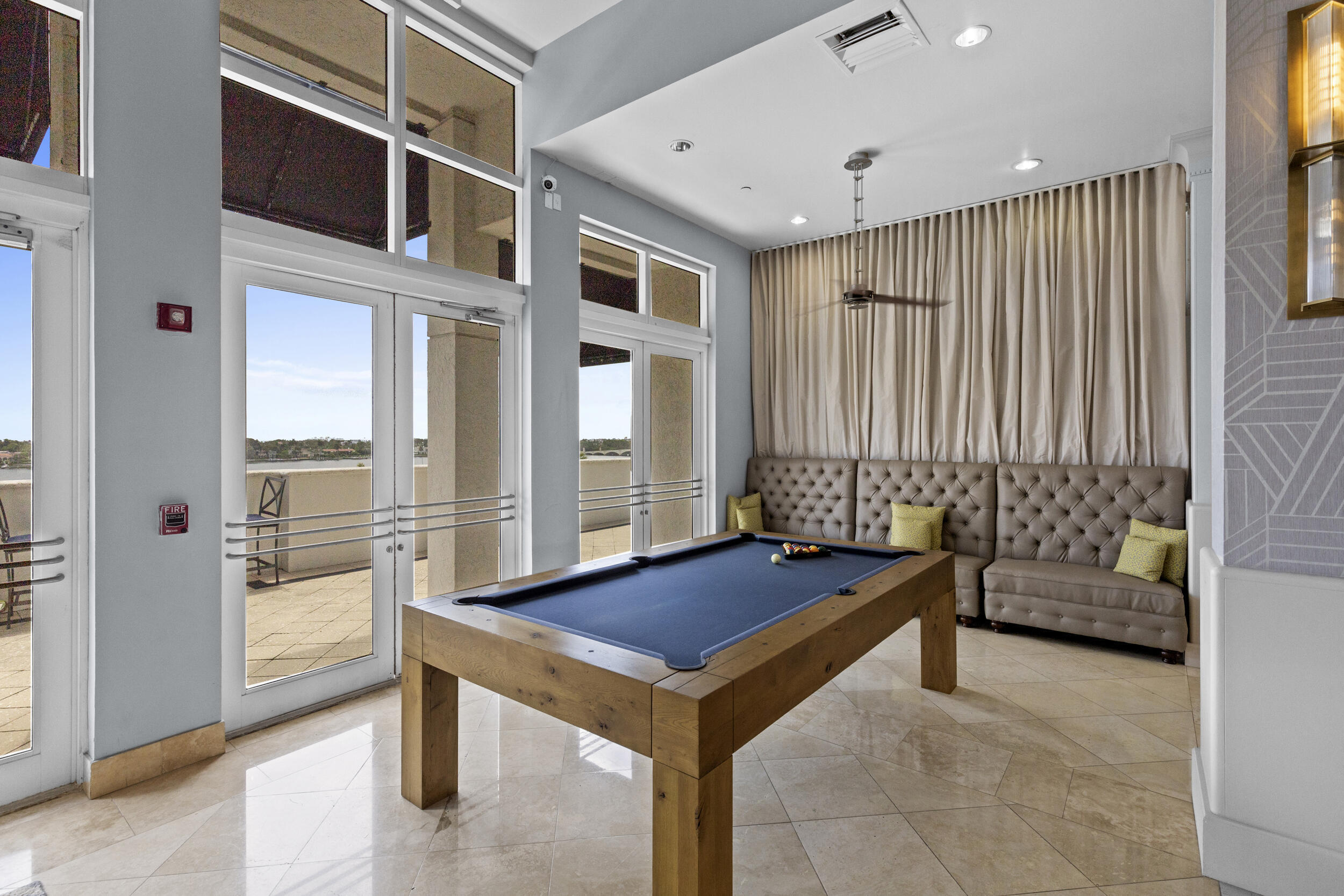 255 Evernia Street 1518