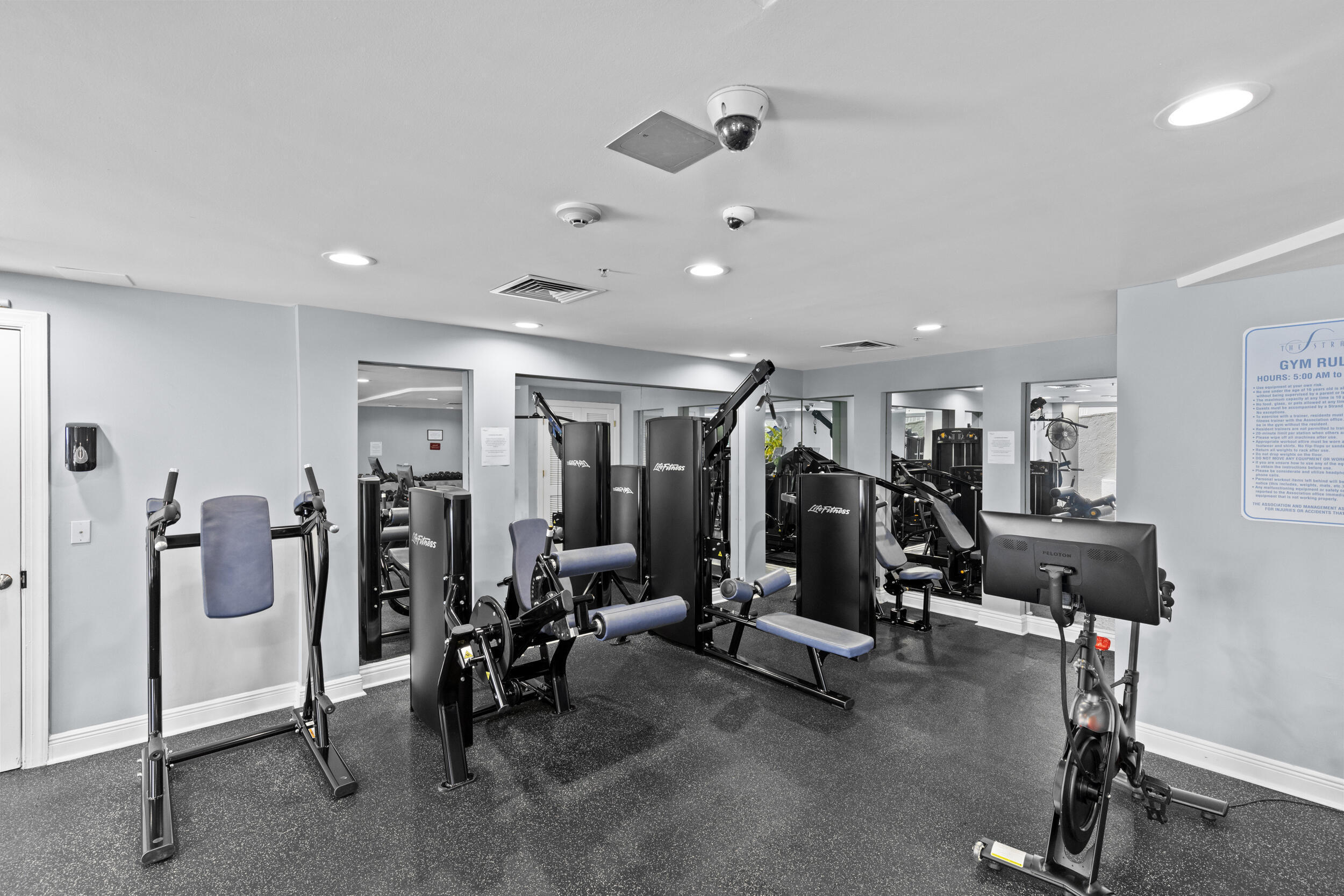 255 Evernia Street 1518