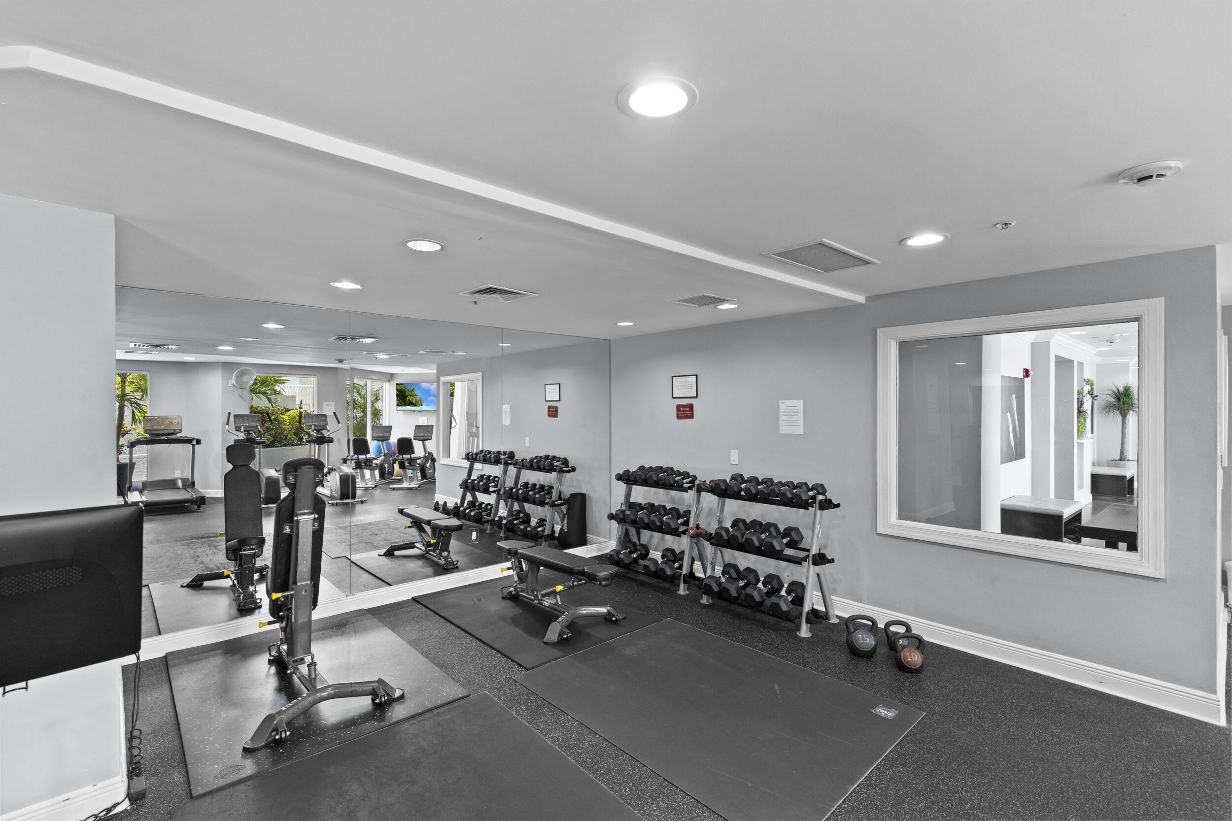 255 Evernia Street 1518