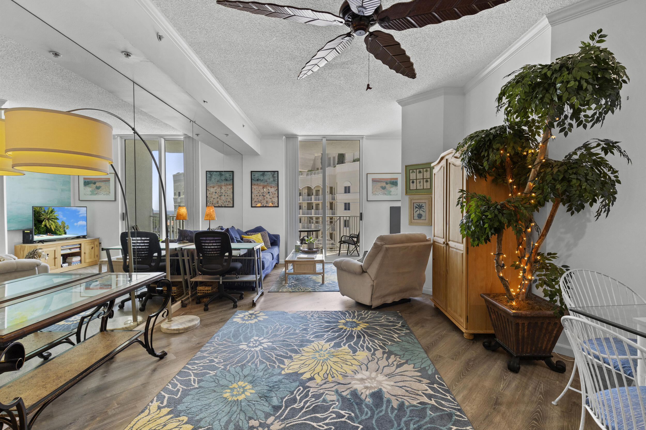 255 Evernia Street 1518