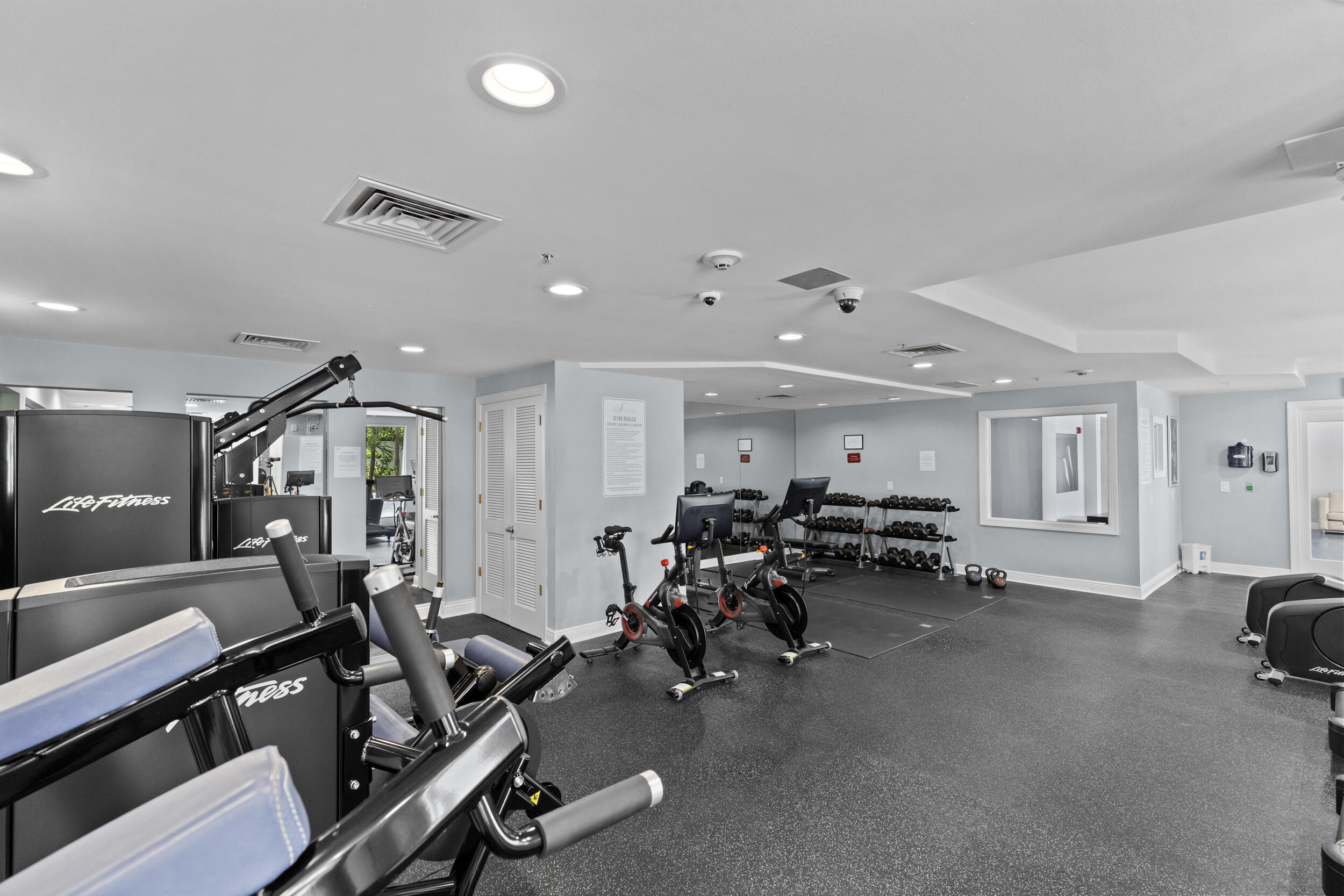 255 Evernia Street 1518