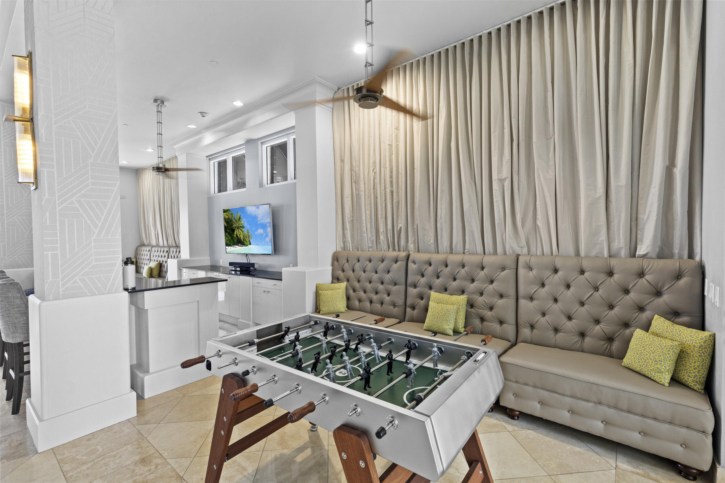 255 Evernia Street 1518