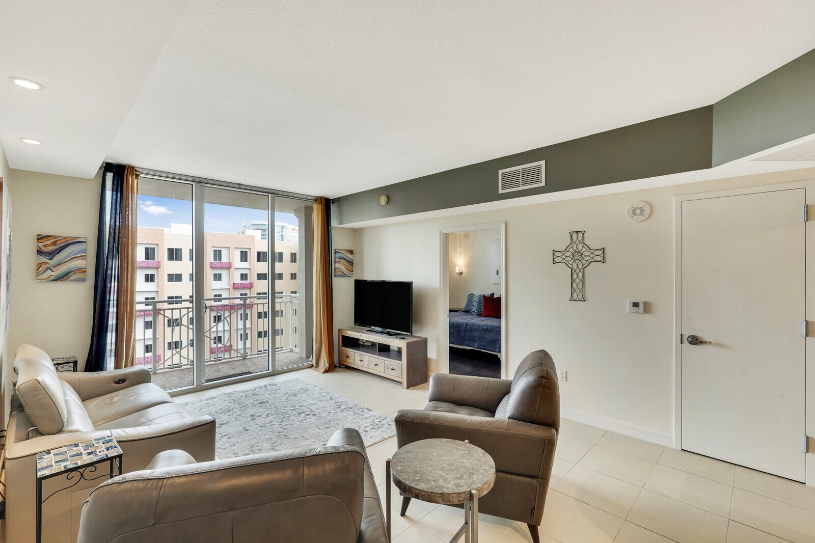 480 Hibiscus Street 803