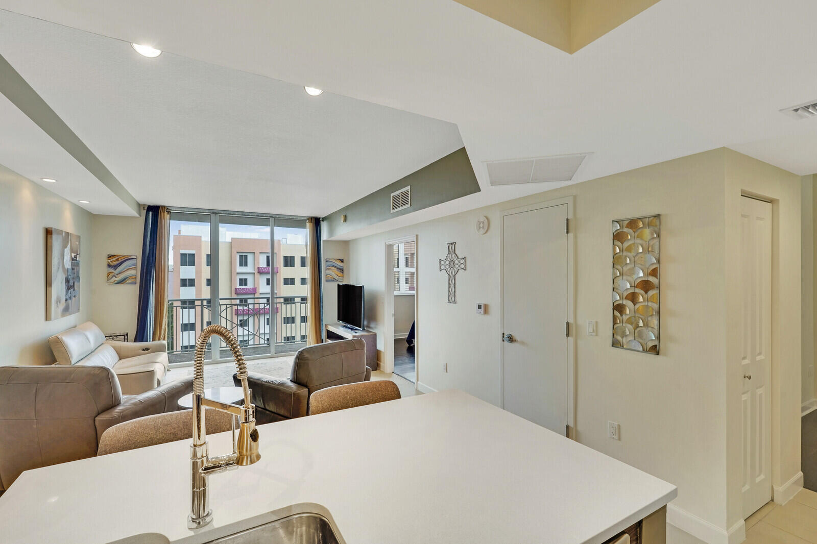 480 Hibiscus Street 803